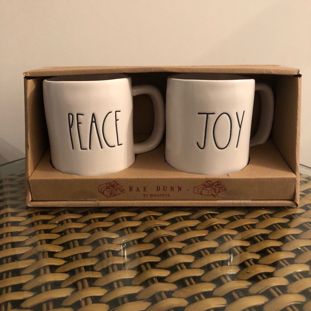 Rae Dunn Christmas Mug Set